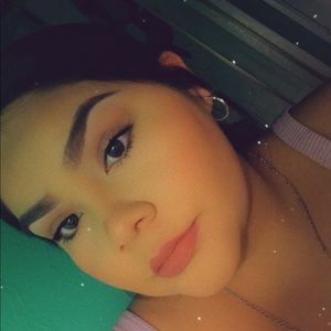 Meet your Posher, Ivette